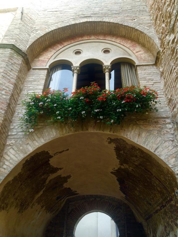 Palazzetto Bentivoglio Villa Sassoferrato ภายนอก รูปภาพ